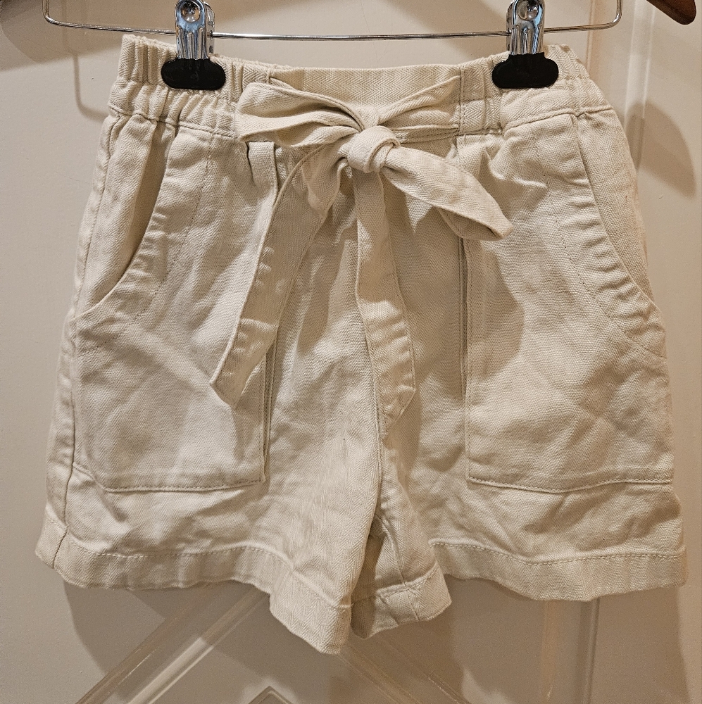 Light beige shorts